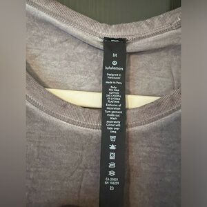 Lululemon acid wash gray tee